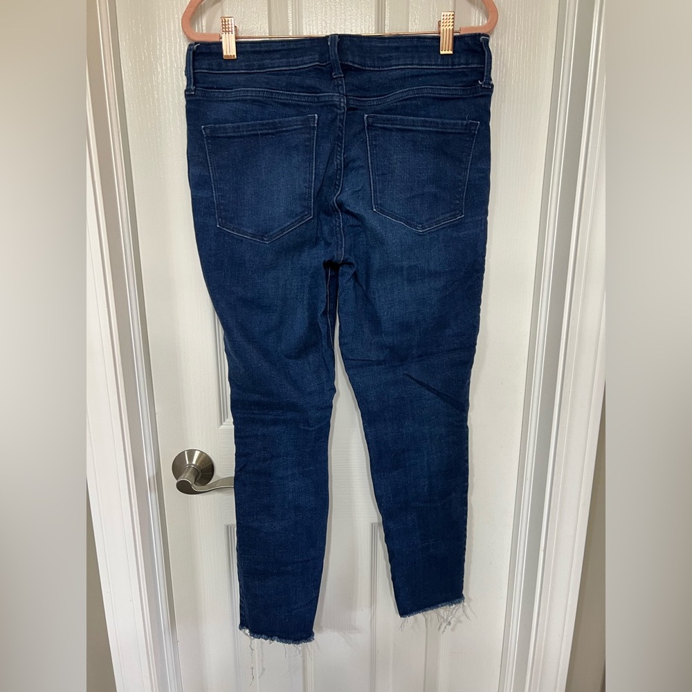 Old Navy Rockstar Super Skinny Raw Hem Cotton Blend Jeans Size 12 EUC - Picture 5 of 9